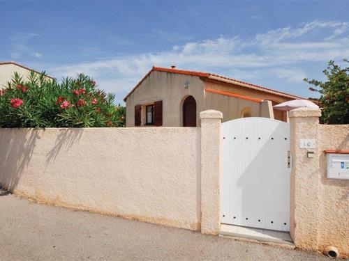 Holiday home - 4 persons -  - Rue Des Grenadiers - 66470 - Sainte Marie Plage