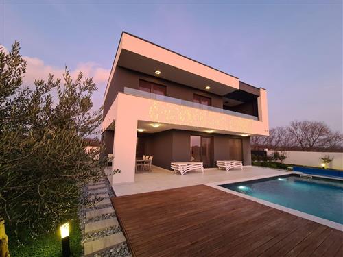 Holiday home - 8 persons -  - Privlaka - 23233