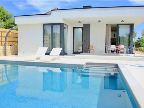 Holiday home - 6 persons -  - Barbat - 51280 - Barbat Na Rabu