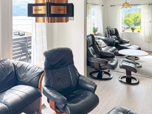  - 8 persons -  - Barmavegen - 6715 - Barmen