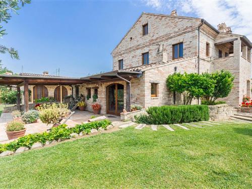 Sommerhus - 14 personer -  - Contrada Montone, - 63900 - Fermo