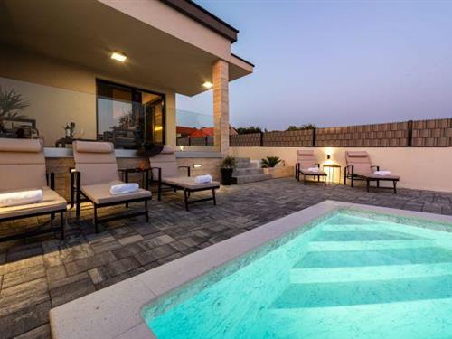 Holiday home - 5 persons -  - 23223 - Škabrnja