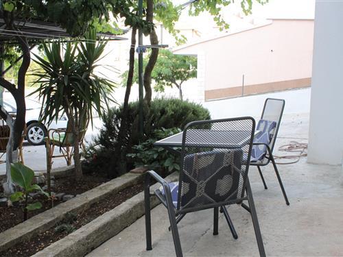 Holiday Home/Apartment - 3 persons -  - Makarska - 21300 - Makarska