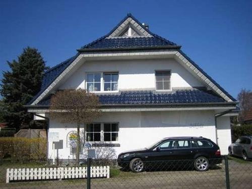 Holiday Home/Apartment - 2 persons -  - Gartenweg - 18374 - Zingst