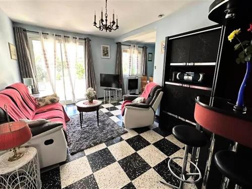 Holiday apartment - 4 persons -  - 83140 - Six Fours Les Plages