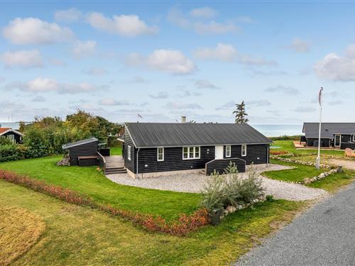 Sommerhus - 6 personer -  - Soløje Strandvej - Svinø - 4750 - Lundby