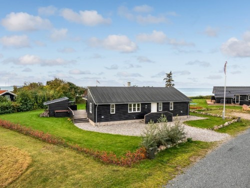 Holiday home - 6 persons -  - Soløje Strandvej - Svinø - 4750 - Lundby