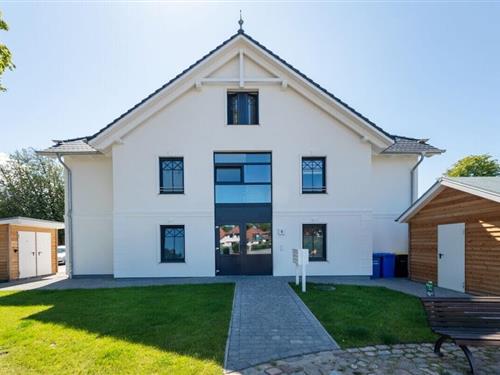 Feriehus - 4 personer -  - 18375 - Prerow