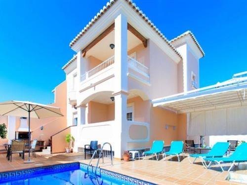 Sommerhus - 8 personer -  - 29780 - Nerja