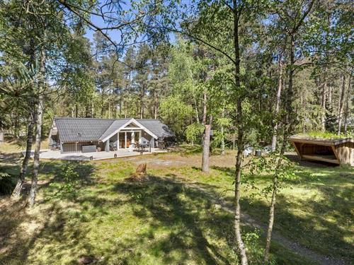 Sommerhus - 6 personer -  - Fyrreskoven - Sømarken - 3720 - Åkirkeby