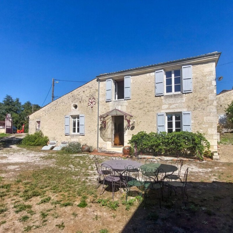 Sommerhus - 8 personer -  - Rue des Sablons - 17770 - Saint-Bris-Des-Bois