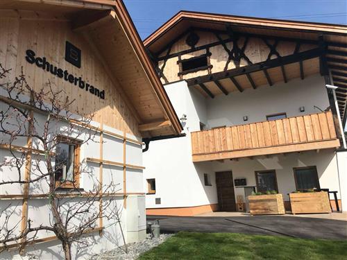 Ferienwohnung - 3 Personen -  - Schloßweg - 6067 - Absam