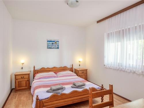 Holiday Home/Apartment - 5 persons -  - Jezera - 22244 - Jezera