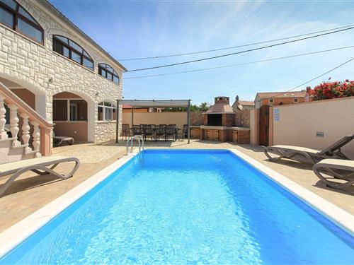 Holiday home - 12 persons -  - 190a Ližnjan - 52204 - Liznjan