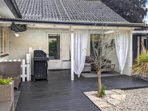 Holiday home - 5 persons -  - Rosencrantzgatan - 273 31 - Tomelilla