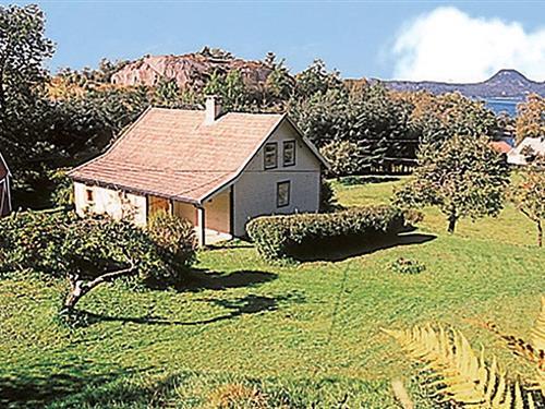 Holiday home - 4 persons -  - Årvikkaien - Skånevik/Skånevikstrand - 5593 - Skånevik