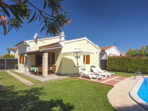 Sommerhus - 6 personer -  - 52100 - Banjole