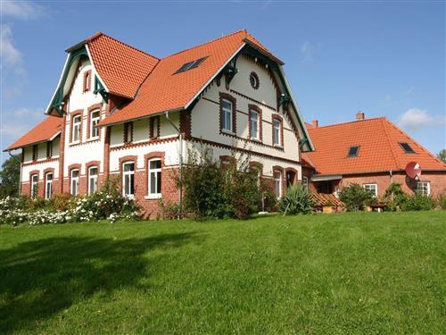 Ferienhaus - 20 Personen -  - Neuhaus - 19273