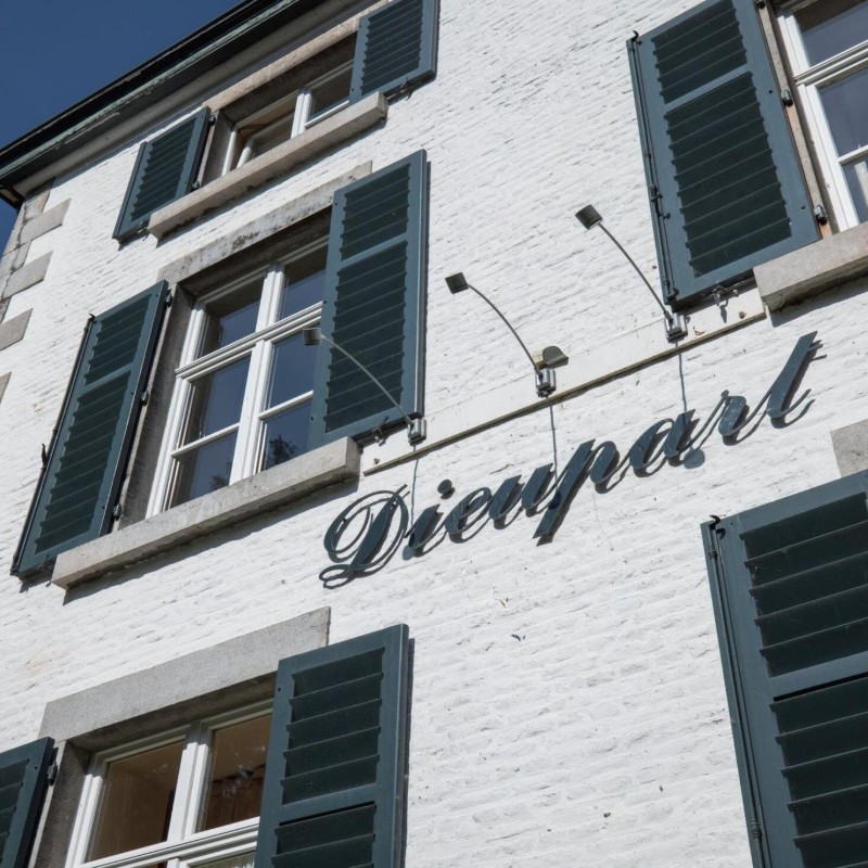 Slot / Borg - 4 personer -  - 4920 - Aywaille