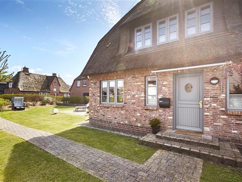 Sommerhus - 4 personer -  - Bütjthaarepswai 109 a - 25938 - Oldsum