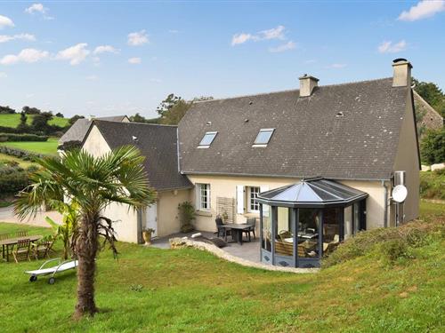 Holiday home - 8 persons -  - Rue du Hameau Hochet - 50440 - Omonville-La-Rogue