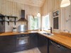 Image 11 - Kitchen