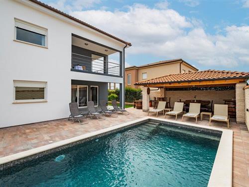 Holiday home - 8 persons -  - Ulica 1. maja - 52212 - Vodnjan