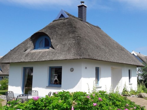 Sommerhus - 4 personer -  - 18551 - Glowe