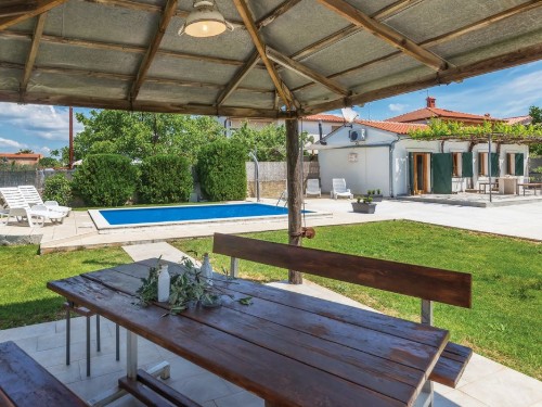 Holiday home - 6 persons -  - Vodnjanska cesta - 52100 - Pula