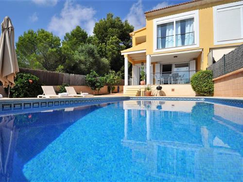 Holiday home - 6 persons -  - CALLE GARONDA 34 PLANTA 0 PUERTA B - 07639 - Llucmajor