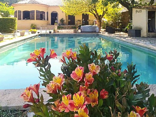 Holiday apartment - 5 persons -  - Route d´Uchaux - 84550 - Mornas