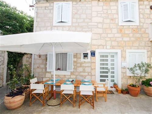 Holiday home - 6 persons -  - Rudina - 21420 - Bol