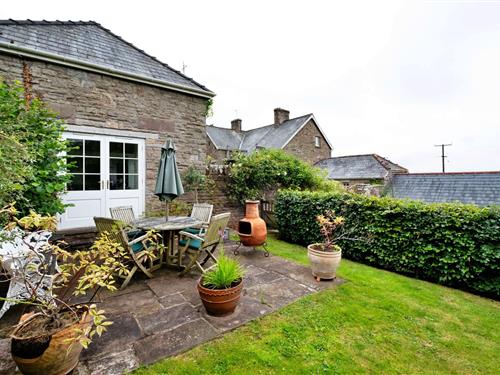 Cottage - 4 persons -  - NP25 4BN - Penyclawdd