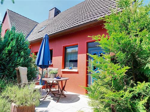 Holiday Home/Apartment - 2 persons -  - Hirtenweg - 18374 - Zingst