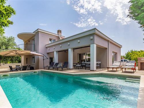 Holiday home - 8 persons -  - Giordano Dobran - Pula-Sisan - 52100 - Sisan