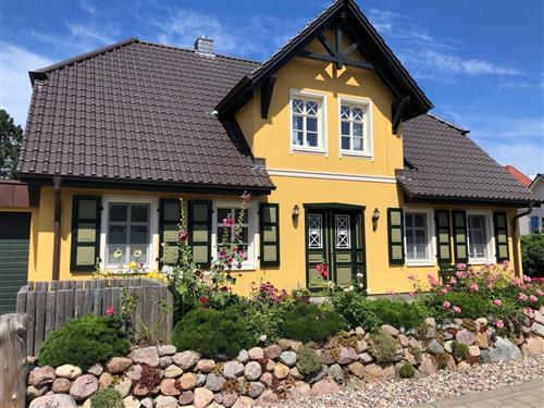 Holiday apartment - 2 persons -  - Westerstraße - 18347 - Wustrow