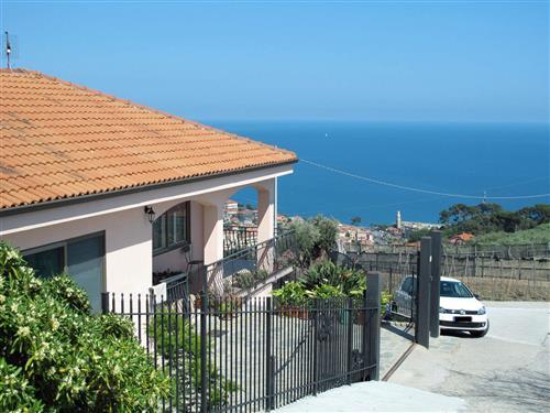 Ferieleilighet - 7 personer -  - San Lorenzo Al Mare - 18017
