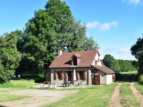 Sommerhus - 4 personer -  - 58290 - Isenay