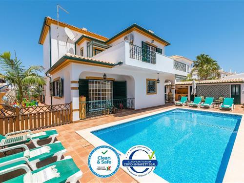 Sommerhus - 9 personer -  - Urbanização Compave, lote 89,Vale Rabelho, 8200- - 8200-385   - Galé