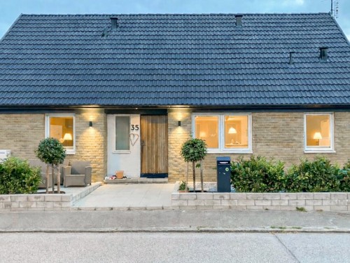 Sommerhus - 8 personer -  - Folkestorpsvägen - 271 36 - Ystad