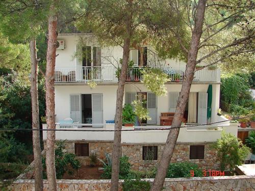 Holiday Home/Apartment - 4 persons -  - Jelsa - 21465 - Jelsa