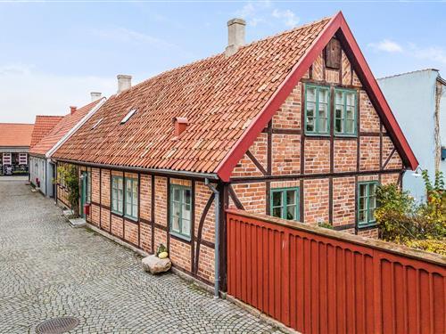 Holiday Home/Apartment - 5 persons -  - Regeringsgatan - 272 31 - Simrishamn