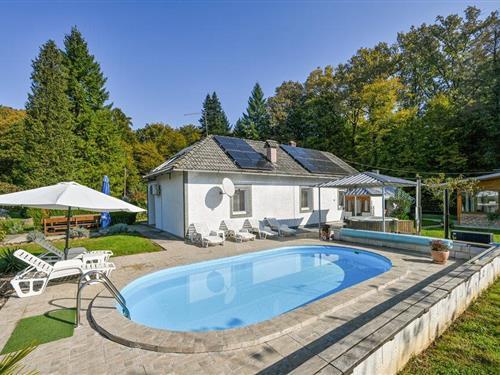 Holiday home - 6 persons -  - Rastovac - Bjelovar-Ivanska - 43231 - Ivanska