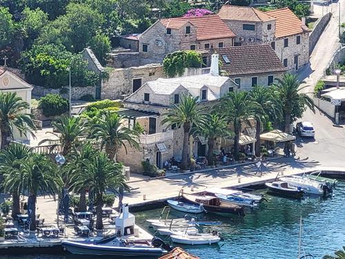 Feriehus / leilighet - 7 personer -  - Krnji rat IV - Otok Brac - Splitska - Supetar - 21400 - Splitska - Supetar