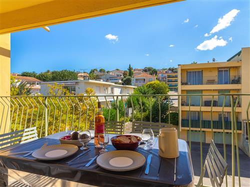 Holiday Home/Apartment - 4 persons -  - Six Fours - 83140