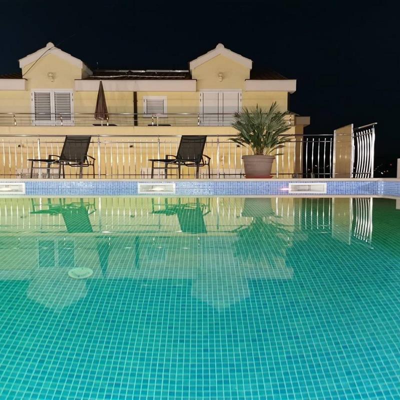 Ferielejlighed - 4 personer -  - 21223 - Okrug Gornji