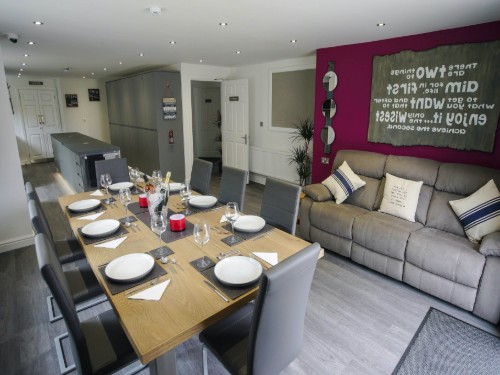 Holiday home - 10 persons -  - PL82BJ - Plymouth