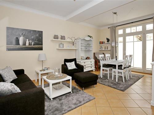 Holiday Home/Apartment - 4 persons -  - Ostseeallee - 18225 - Ostseebad Kühlungsborn