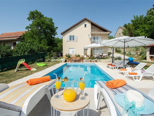 Sommerhus - 8 personer -  - Karakasica - Split-Sinj - 21230 - Suhac