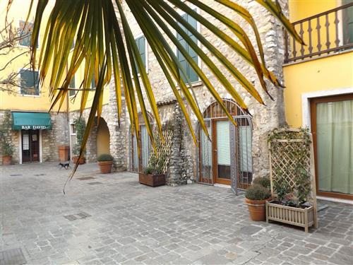 Ferienhaus - 4 Personen -  - Piazzetta Portici - 37010 - Torri Del Benaco